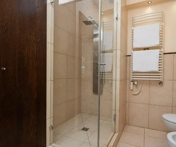 Bluszczanska Comfort By Bookinghost