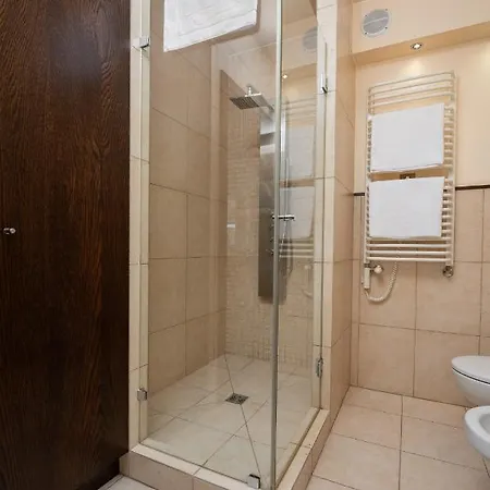 Bluszczanska Comfort By Bookinghost